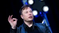 Elon Musk dùng ảnh chế công kích Bill Gates