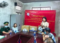 TP.HCM trao tặng 590 triệu đồng cho một trường tiểu học ở Lào