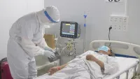 Bệnh viện Bạch Mai điều thêm 2 chuyên gia đầu ngành chi viện TP HCM