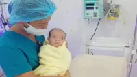 Dùng tre để cắt dây rốn, bé sơ sinh ở Quảng Nam bị uốn ván nặng
