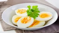 Những cách luộc trứng gây hại