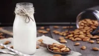 Sự thật về lợi ích của sữa hạnh nhân