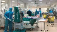 Yêu cầu các bệnh viện tuyến TW mở rộng khoa hồi sức tiếp nhận bệnh nhân COVID-19 nặng